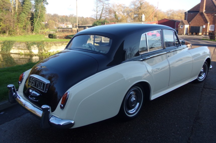 Vintage Bentley Wedding Car Hire 10